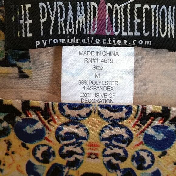 The Pyramid Collection Long Sleeve Silky Tunic size Medium - Picture 3 of 8